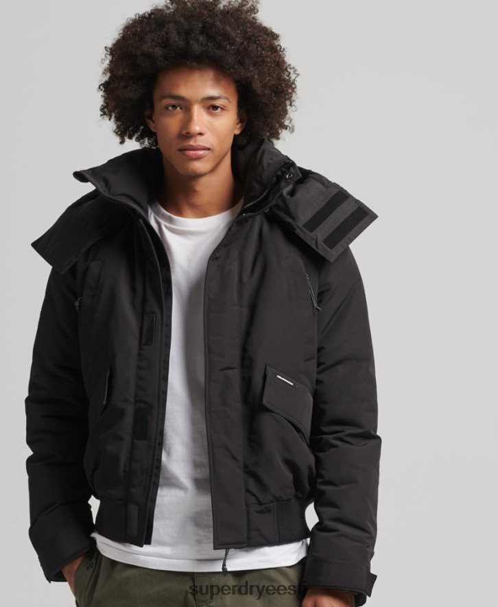 Superdry mehed ekspeditsiooni everest bomber polsterdatud jope B2LT44591 Riietus must