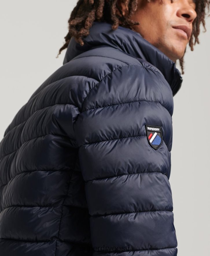 Superdry mehed klassikaline logoga puffjakk B2LT44654 Riietus merevägi